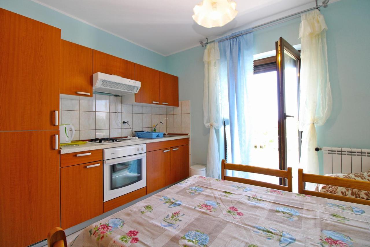 Apartments Veroslava 2159 พูลา ภายนอก รูปภาพ