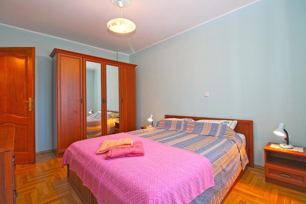 Apartments Veroslava 2159 พูลา ภายนอก รูปภาพ