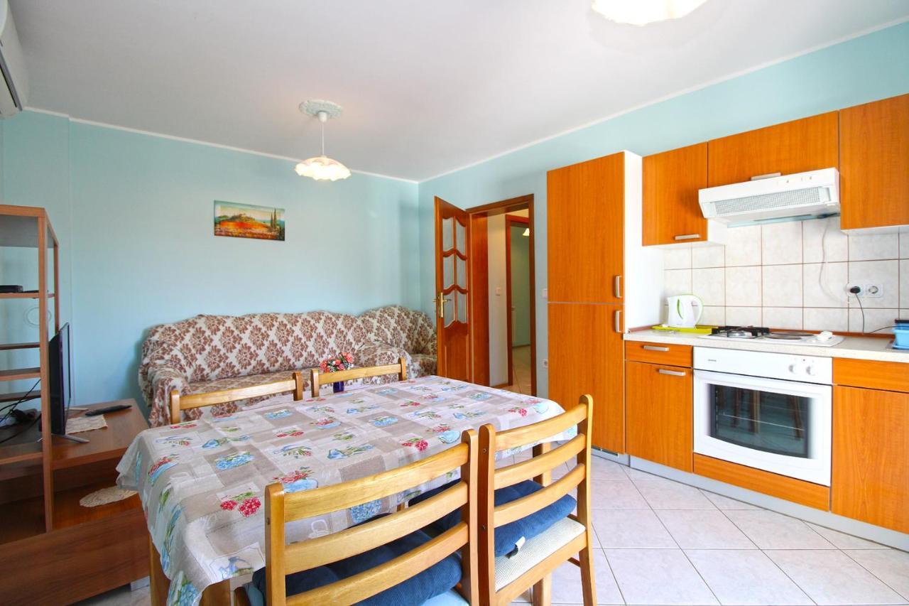 Apartments Veroslava 2159 พูลา ภายนอก รูปภาพ